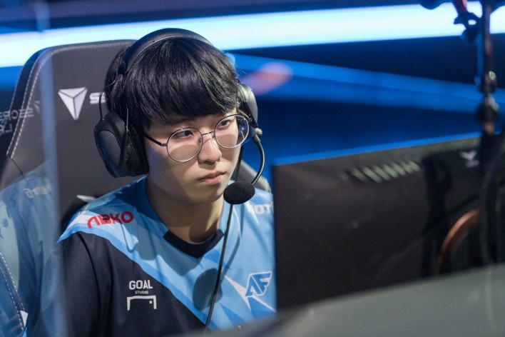 仅是一场简 仅是一场简